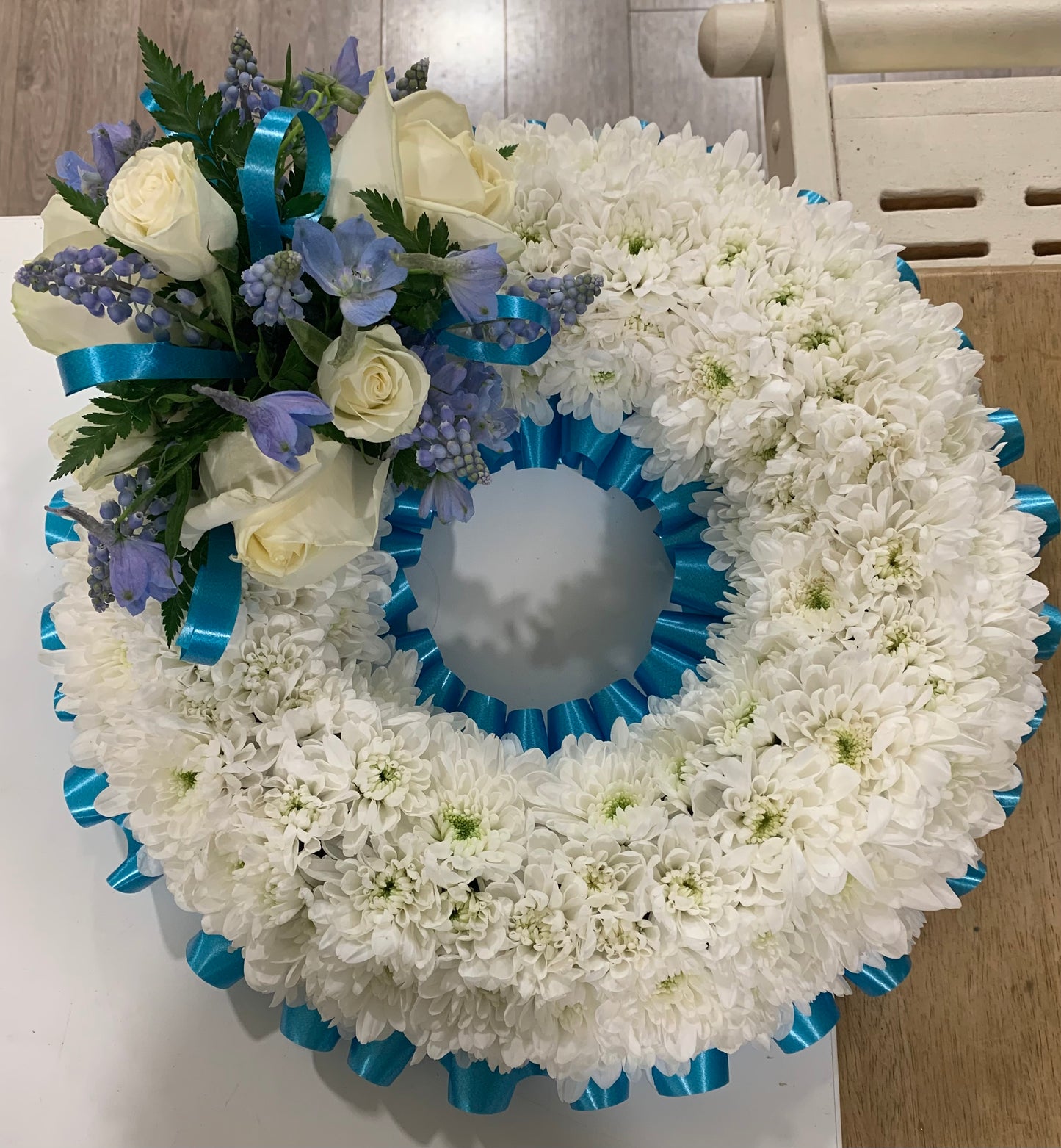 Based wreath farewell tribute