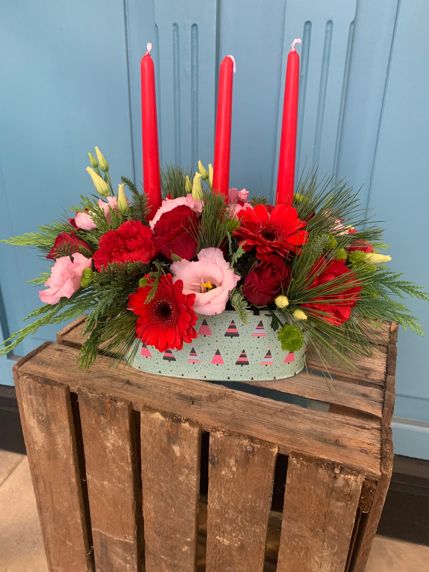 Oval blush arrangement