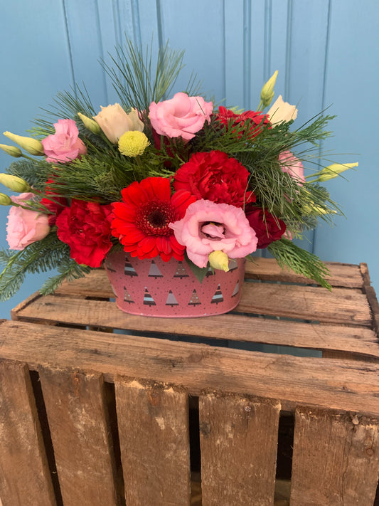 Oval blush arrangement