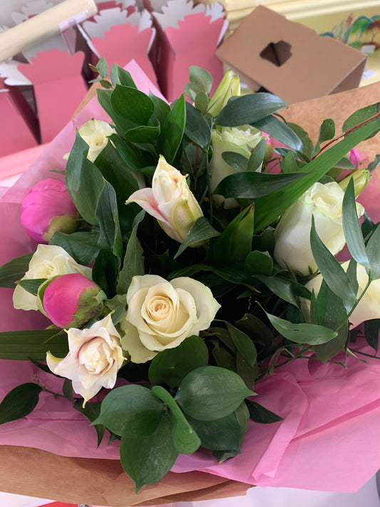 Deluxe peony bouquet